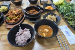 마운자로 16일차 저녁 우렁제육쌈밥 한 상, 제육볶음과 우렁된장 썸네일