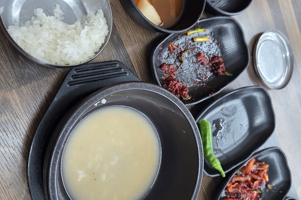 마운자로 23일차 저녁 순대국밥을 다 비운 그릇