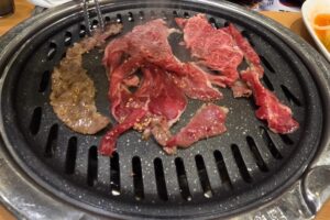 마운자로 28일차 회식 불판 위에 올린 한우등심불고기 썸네일