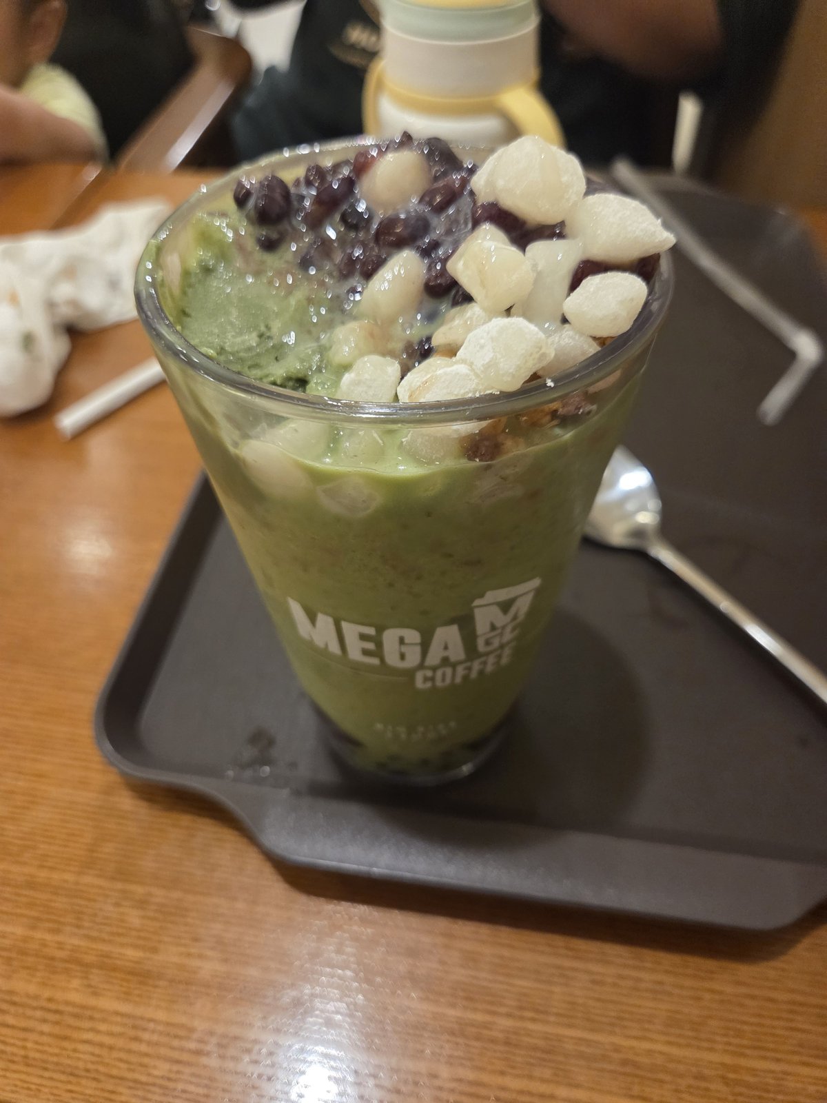 팥 올린 빙수 음료