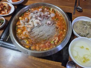 마운자로 14주차 투약일 저녁, 셋이서 나눠 먹은 낙곱새 냄비